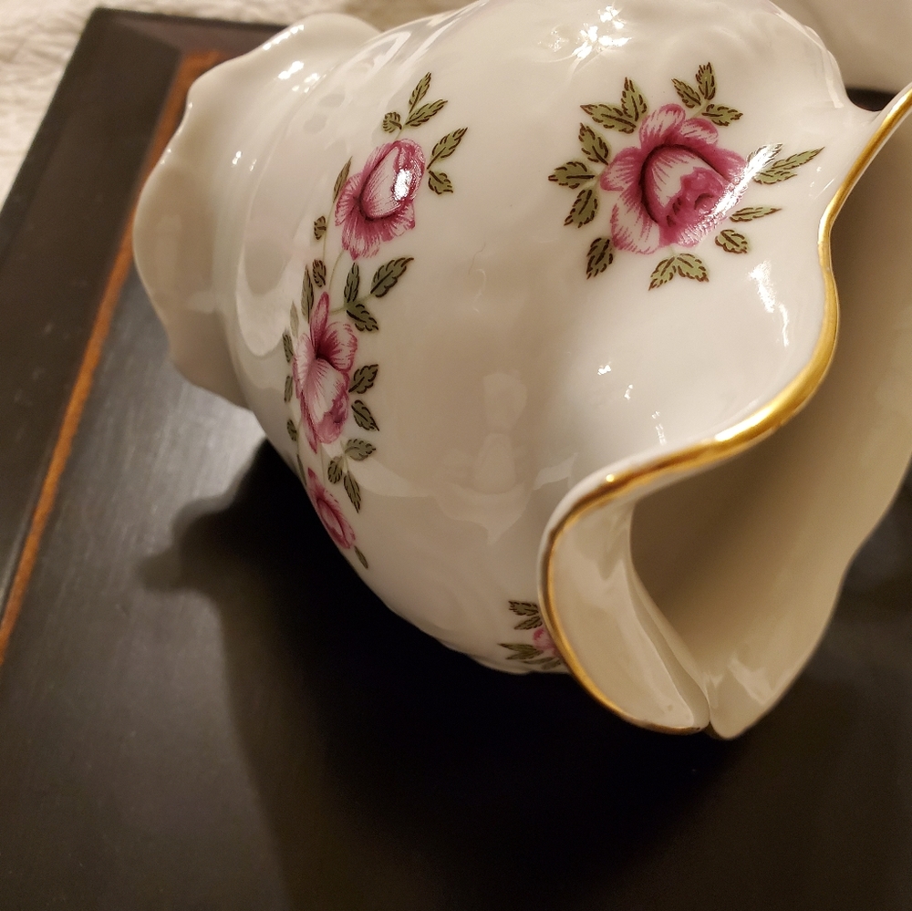 Vintage Walbryzch Avon Rose Creamer Pitcher - Picture 4 of 10